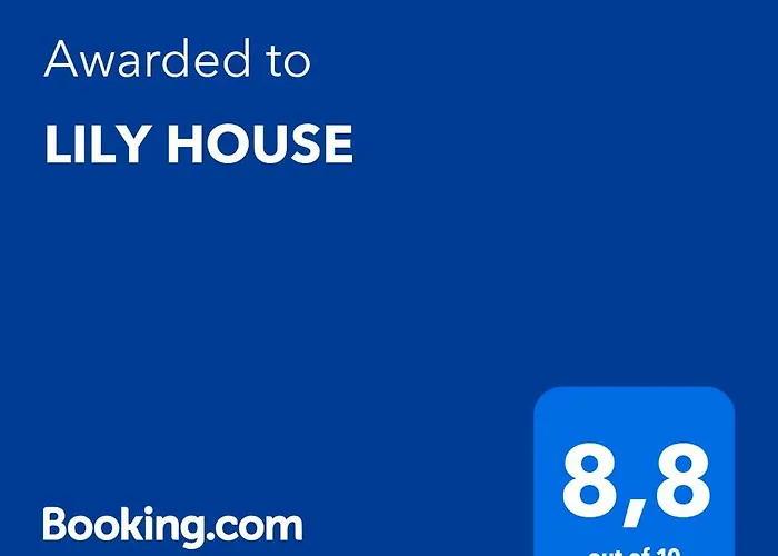 Lily House 아파트 코모